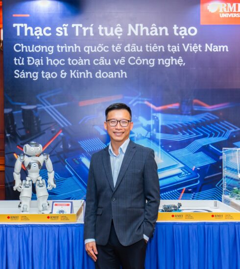 TS. Đinh Ngọc Minh tại sự kiện AI4VN 2022. Ảnh: Tùng Đinh