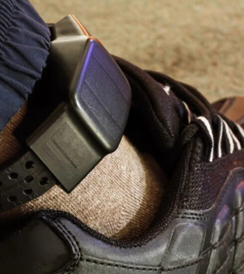 Một thiết bị giám sát điện tử sử dụng trong hệ thống tư pháp tại Mỹ. Ảnh: 123RF