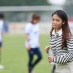 Huỳnh Như đến cổ vũ TP HCM gặp Than Khoáng sản Việt Nam ở Cup Quốc gia 2023, trong một lần được nghỉ thi đấu ở CLB Bồ Đào Nha Lank FC. Ảnh: Hiếu Lương