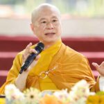 Thượng tọa Thích Chân Quang thuyết giảng tại chùa Thiền Tôn Phật Quang trong lễ Phật đản 2024 hồi tháng 5. Ảnh: Thiền tôn Phật Quang