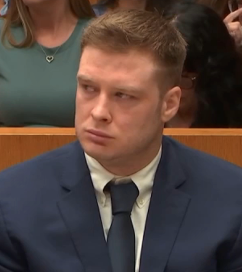 Christopher Gregor khi nghe tuyên án. Ảnh: 6abc