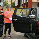 Im Ju Seob, quốc tịch Hàn Quốc, bị Interpol truy nã về hành vi điều hành đường dây đánh bạc trực tuyến quy mô lớn, bị bắt ở Đà Nẵng, được Bộ Công an bàn giao về nước hôm 9/3. Ảnh: Bảo Nam