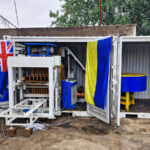 Nhà máy sản xuất gạch di động khá nhỏ gọn, đặt vừa trong container. Ảnh: MCC