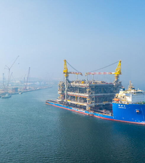 Giàn khoan dầu khí ngoài khơi lớn nhất do Trung Quốc chế tạo cho thị trường nước ngoài. Ảnh: CMG