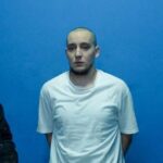 Faissal Taghi, 23 tuổi, khi bị dẫn độ sang Hà Lan ngày 29/7. Ảnh: Khaleejtimes