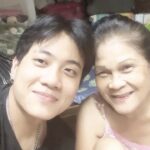 Gia Huy và bà nội Nguyễn Thị Loan. Ảnh: Nhân vật cung cấp