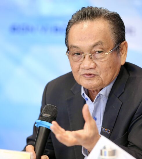 TS Trần Du lịch tại sự kiện sáng 15/8. Ảnh: Báo Người Lao Động