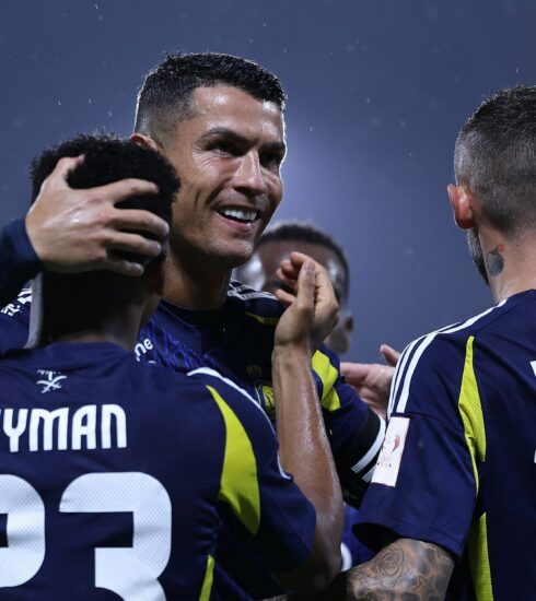 Ronaldo mừng bàn trong trận Al Nassr thắng Al Taawoun 2-0 ở bán kết Siêu cup Saudi trên sân Hoàng tử Sultan bin Abdulaziz, thành phố Abha, Arab Saudi tối 14/8/2024. Ảnh: ANFC