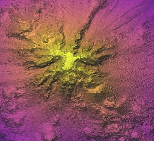 Ngọn núi dưới biển bao phủ diện tích khoảng 70 km2. Ảnh: Viện hải dương Schmidt