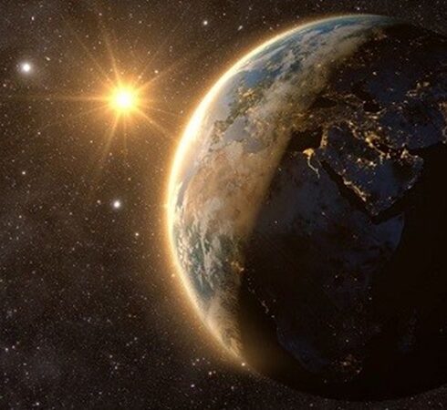 Trái Đất hơi phình ra ở xích đạo. Ảnh: iStock