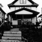 Ngôi nhà nhỏ màu trắng ở số 4315 trên đường Charlotte, Kansas City. Ảnh: CM