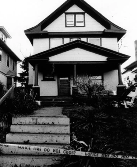 Ngôi nhà nhỏ màu trắng ở số 4315 trên đường Charlotte, Kansas City. Ảnh: CM