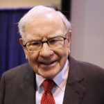 Chủ tịch Berkshire Hathaway Warren Buffett tại ĐHCĐ của công ty ở Nebraska (Mỹ). Ảnh: Reuters