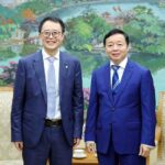 Phó thủ tướng Trần Hồng Hà tiếp ông Wang Hai Huai, Tổng Giám đốc Tập đoàn Xây dựng giao thông Trung Quốc (CCCC). Ảnh: VGP