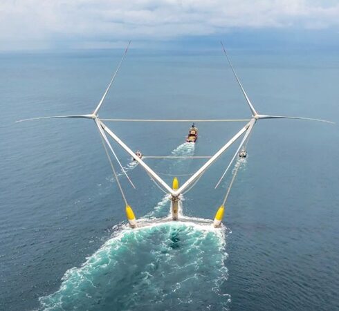 Ocean X được kéo tới trang trại điện gió Qingzhou IV. Ảnh: Interesting Engineering