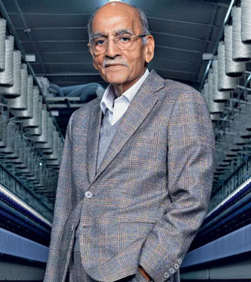 Ông S.P. Oswal, chủ tịch kiêm giám đốc điều hành Tập đoàn dệt may Vardhman. Ảnh: Businesstoday