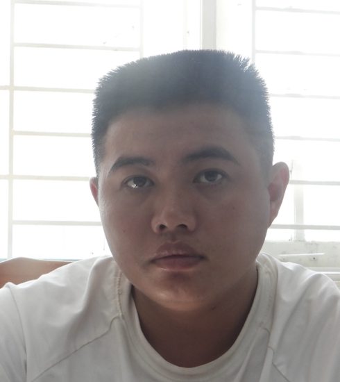 Nghi phạm Cao Văn Hiếu tại cơ quan công an. Ảnh: Công an cung cấp