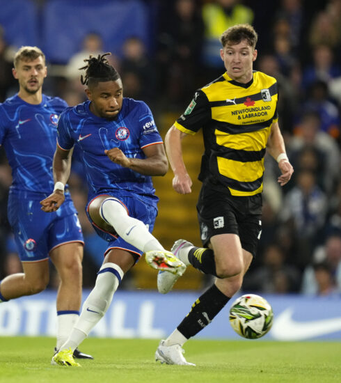 Tiền đạo Christopher Nkunku ghi bàn mở tỷ số trận Chelsea thắng Barrow 5-0 ở vòng ba Cup Liên đoàn Anh trên sân Stamford Bridge ngày 24/9. Ảnh: AP