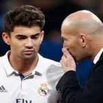 Enzo Zidane (trái) và Zinedine Zidane năm 2016 tại Real Madrid. Ảnh: Reuters