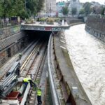 Vienne xây kênh kiểm soát lũ lụt New Danube vào năm 1970. Ảnh: BBC