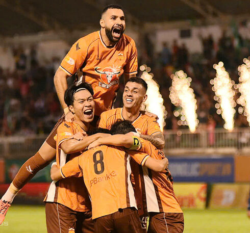 Cầu thủ HAGL mừng chiến thắng 1-0 trước Công an Hà Nội tại vỏng bảy V-League 2024-2025, chiều 9/11. Ảnh: Thu Vân