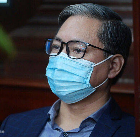 Đại gia Nguyễn Cao Trí trong phiên tòa ở TP HCM hồi tháng 4. Ảnh: Quỳnh Trần