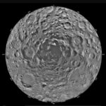 Hình ảnh cực nam của Mặt Trăng được tàu vũ trụ Clementine của NASA chụp vào năm 1996. Ảnh: NASA/JPL/USGS