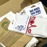 Tất làm từ nhựa tái chế và áp gối từ sợi tre được sản xuất ở Việt Nam. Ảnh: Viễn Thông