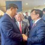 Thủ tướng Phạm Minh Chính gặp Chủ tịch Trung Quốc Tập Cận Bình tại Rio de Janeiro, Brazil, ngày 18/11. Ảnh: Nhật Bắc