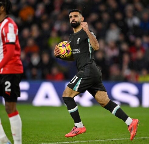 Mohamed Salah mừng bàn trong trận Liverpool thắng Southampton 3-2 ở vòng 12 Ngoại hạng Anh. Ảnh: Reuters