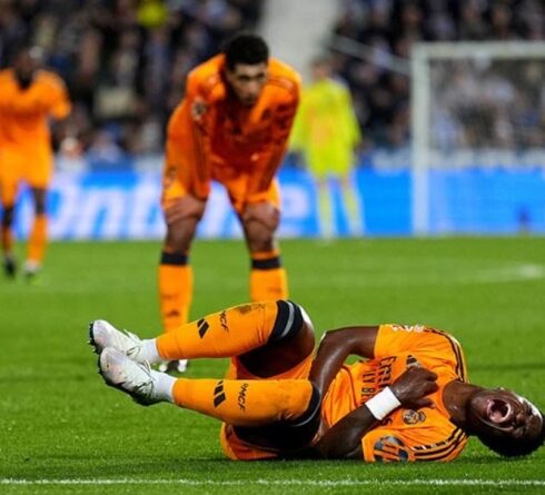 Vinicius nằm sân trong trận Real thắng Leganes 3-0 ở vòng 14 La Liga ngày 24/11. Ảnh: AS