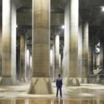 Các cột trụ trong hệ thống đường hầm chống lũ bên dưới Tokyo. Ảnh: CBS