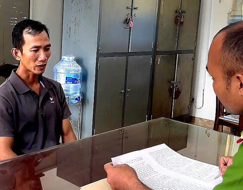 Huy tại cơ quan điều tra. Ảnh: Ngọc Oanh