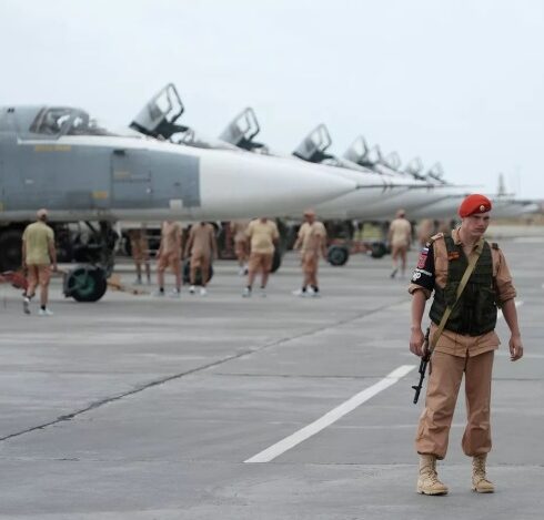 Các binh sĩ Nga tại căn cứ không quân Hmeimim ở Syria hồi năm 2018. Ảnh: Sputnik