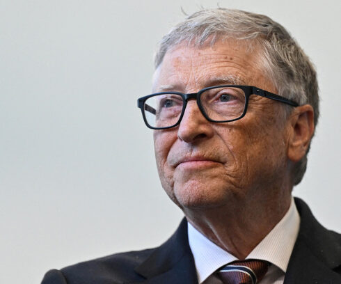Tỷ phú Bill Gates tại London (Anh) hôm 15/2. Ảnh: Reuters