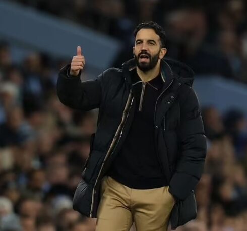 HLV Ruben Amorim phản ứng trong trận Man Utd thắng Man City 2-1 trên sân Eithad, Manchester, Anh ngày 15/12. Ảnh: Reuters